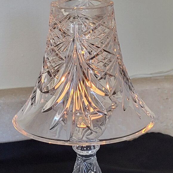 VINTAGE 24% LEAD CRYSTAL TEA LIGHT LAMP - Picture 9 of 14